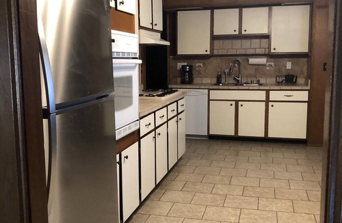 Robinson House | Spacious Home in Robinson