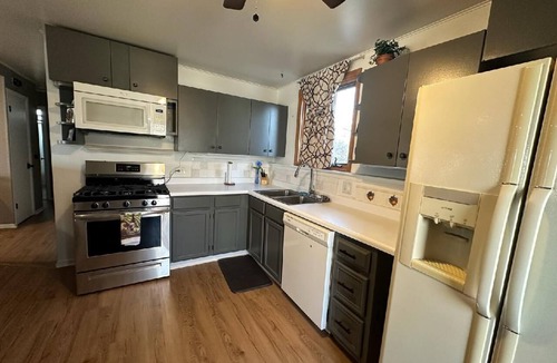 Downers Grove House | Spanish décor w/modern twist & fenced yard