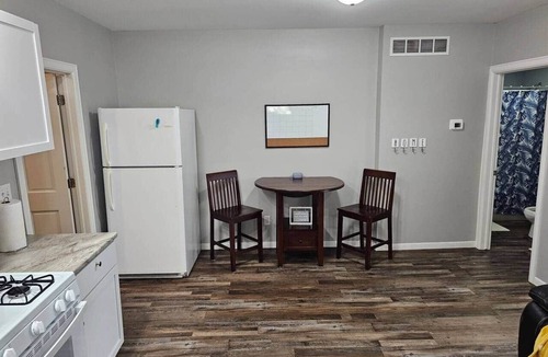La Porte Apartment | Stay on State 2 bed