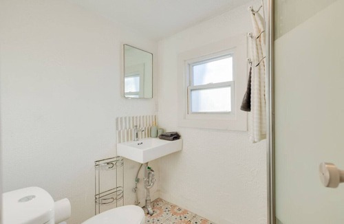 Lebanon Apartment | Studio + WiFi + Washing Machine