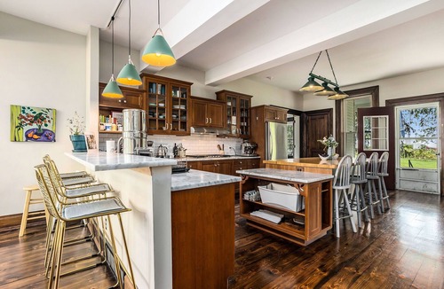 Battle Creek Other | Stunning Historic Farmhouse On Vegetable Farm