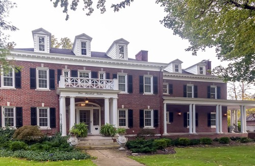Grosse Pointe House | Stunning Historic Mansion in the heart of Grosse Pointe