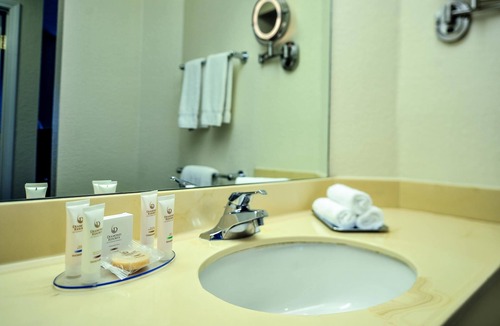 Mishawaka Resort | Stylish 1BR Condo w/ Resort Pool & 4 Miles to Notre Dame