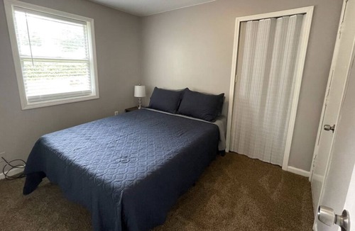 Taylor Apartment | Summer Boaters Crash Pad * Spacious 3BR 3 Bath * Near DTW