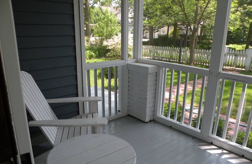 Saugatuck Cottage | Summer is Here! Bring the Family & the Dog and Walk Downtown!
