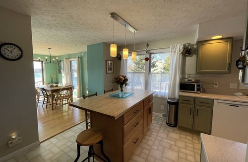 Gregory House | Summer Monthly Rental Lakefront Home Ann Arbor/Chelsea/Dexter Area & Rec Trails