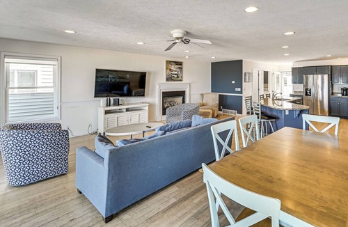 Macatawa House | Sun, Sand & Boating Fun! Extended Macatawa Getaway