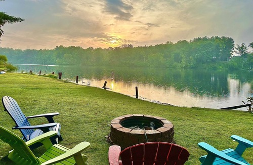 White Cloud Cottage | Sunrise Cottage Lake front with connecting river