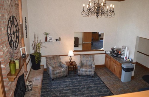 Greenfield Hotel | Super 8 by Wyndham Greenfield