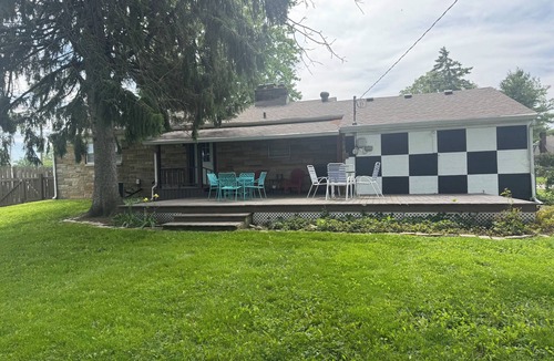 Speedway House | Super Comfortable Home in the Heart of Speedway!