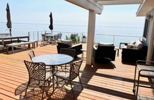 Spring Lake House | Superbly located beachfront house in Grand Haven! Just minutes from Downtown