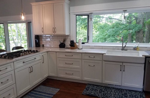 Noblesville House | Sycamore Cove - Serene getaway on the lake for your group!