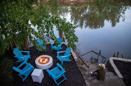 Shelby House | Technicolor River Retreat - Private get-away an hour outside of Chicago!