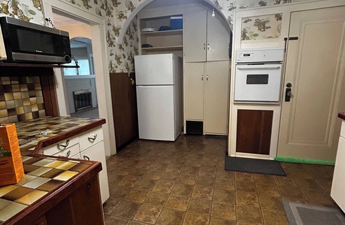 Kalamazoo Apartment | Terrific 2-bedroom apartment with AC in Kalamazoo