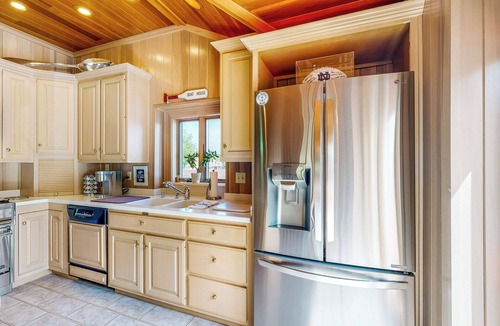 Syracuse House | The Boat House w/Dock: Enjoy Lake Life!