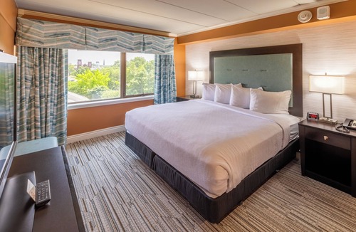 Saint Joseph Hotel | The Boulevard Inn & Bistro