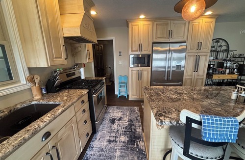 Wolcottville Cottage | The “Cozy Corner” is a charming 3-bedroom cottage on Lake Witmer in Wolcottville