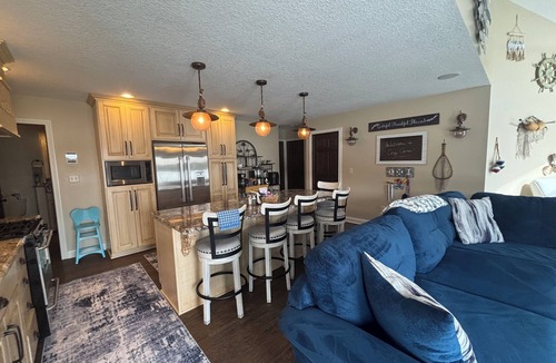 Wolcottville Cottage | The “Cozy Corner” is a charming 3-bedroom cottage on Lake Witmer in Wolcottville