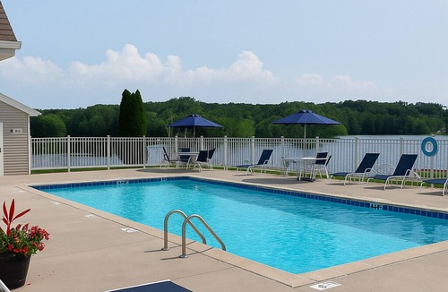 Saint Joseph House | The Harbor Hideout - Riverside home near Beaches, Pier, downtown shops