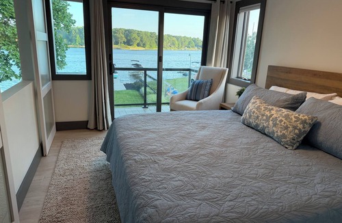Norton Shores House | The Lakehouse on Mona Lake