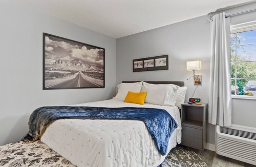 Waterloo Hotel | The Lighthouse Inn & Suites Extended Stay Just off I-69 Exit 334 in Waterloo IN