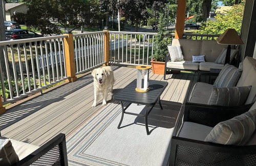 Saugatuck House | The Mason Jar 4BR/3BA Steps to Downtown, Hot Tub, Family-Friendly, Dog-Welcoming