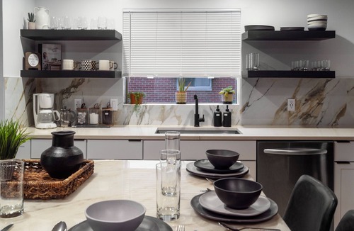 Greenfield House | The Rosie Roots - Cozy Pet Friendly House