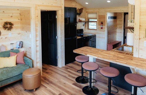Marshall Cabin | The Stargazer! A cozy cabin near Turkey Run State Park! Pet friendly!