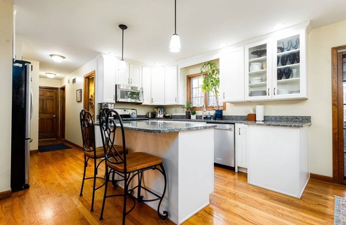 Georgetown House | The Ultimate Irish Getaway | 1.5 Miles from Campus