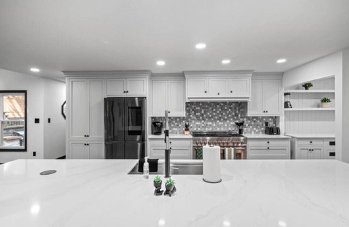 Feather Cove I House | Timberline at Giest!