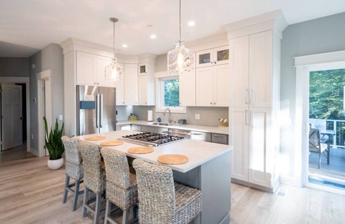 Norton Shores House | Tranquil Shores | Lake Michigan | Private Beach | Sleeps 11