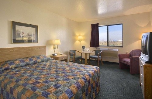 Hudsonville Hotel | Travelodge by Wyndham Hudsonville