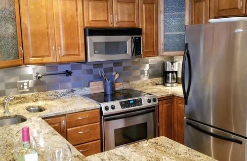 South Haven House | Two Blocks from the beach & Kids Corner close to Riverwalk and Downtown