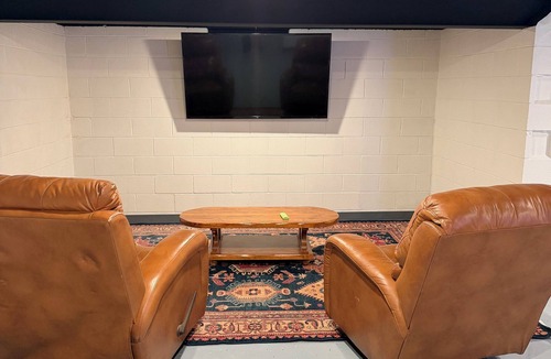 Highland House | Ultimate family stay w/bunkbeds and game room,very quiet with fenced backyard.