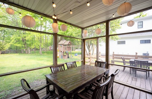 Douglas House | Ultimate Group Retreat | Sleeps 20 | Beach + Hot Tub