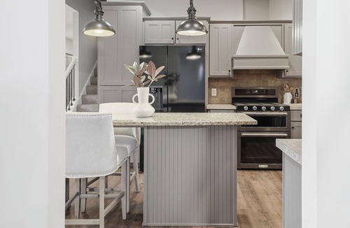 Jenison House | Upscale Grand Rapids Home for Extended Stay/Ideal for Relocation Professionals