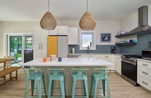 Miami Park House | Urban Escape: Luxury South Haven Retreat | Soake Pool, Pickleball & Beach Access