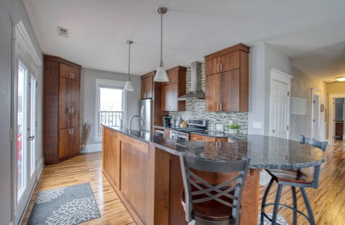 Grand Haven Apartment | Vacation rental in beautiful downtown Grand Haven walkable to everything!