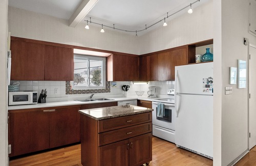 Grand Haven House | Views of Lake Michigan - Pet friendly rental - Walking distance to beach