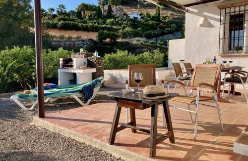 Cajiz Villa | Villa Las Ranas