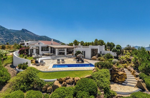 Canillas de Aceituno House | Villa with a unique design near Alcaucín, Málaga