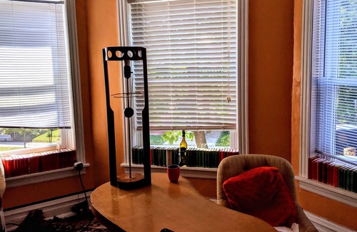 Woodlawn House | Vintage Hyde Park 2BR UChicago Med Cozy