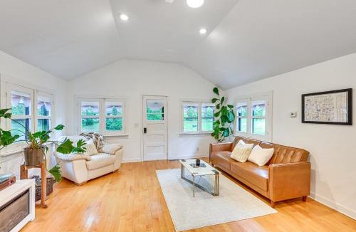 Cassopolis House | Walk to Kelsey Lake: Cassopolis Home w/Yard!