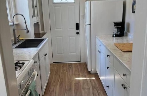 Norwood House | Warren, 1 Bedroom Unit near Xavier, Downtown