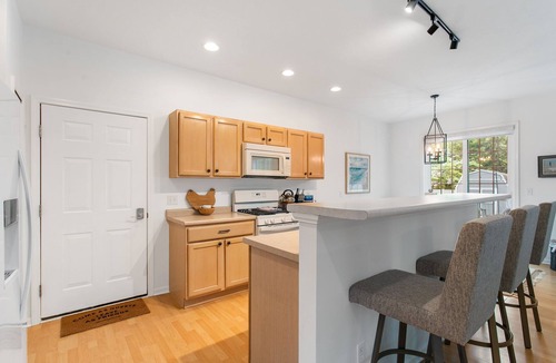 Bridgman House | Weko Beach Retreat - Hot Tub, Fire Pit, Near Lake Michigan