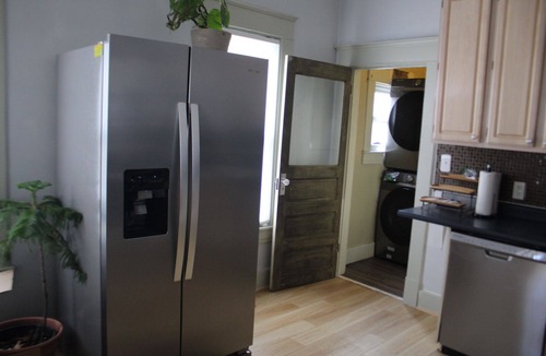 Kokomo House | Welcoming up to 12 guests in our 3-bedroom house in charming Kokomo!