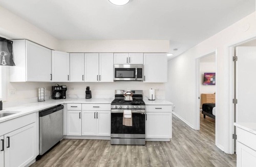 Westchester Apartment | Westchester Corporate Stay 5 Beds