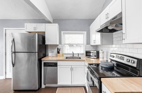 Noblesville House | White River Hideaway Waterfront Fun & Relaxing Views