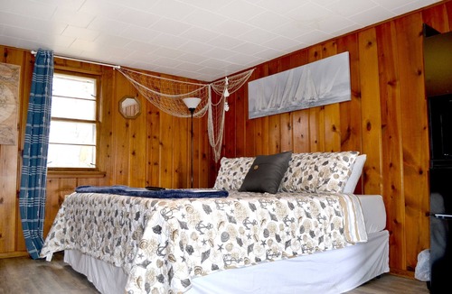 Whitehall Hotel | Whitehall Cottages Boutique Motel - King Bed