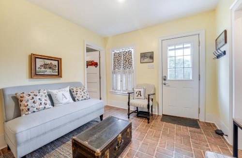 Westler Lake House | Wolcottville Farmhouse: 18 Mi to Shipshewana
